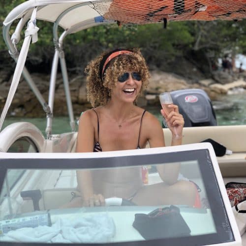 PASSEIO DE LANCHA PRIVADA EM ANGRA DOS REIS — imagem 1 de 5